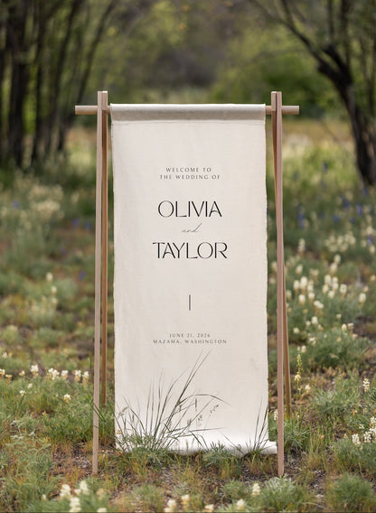 Mon Cheri Linen Welcome Sign
